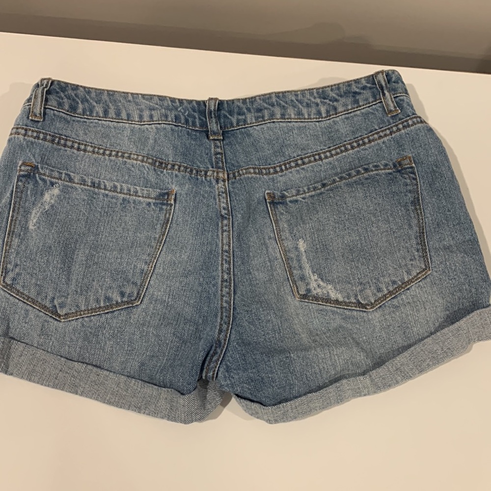 Shorts - Picture 4 of 4